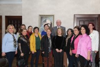 KAZıM KURT - Kadınlardan Kazım Kurt'a Tam Destek Sözü