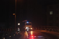 LÜKS OTOMOBİL - Kaza Yaptığı Lüks Aracını Olay Yerinde Bırakıp Kaçtı