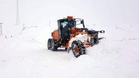 YAMAÇLı - Siirt'te Kar Yağışı Nedeni İle Kapanan Grup Köy Yolları Ulaşıma Açıldı