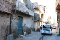 EVDE TEK BAŞINA - 2 Aylık Bebeğin Yanarak Can Verdiği Eve Girişler Kapatıldı