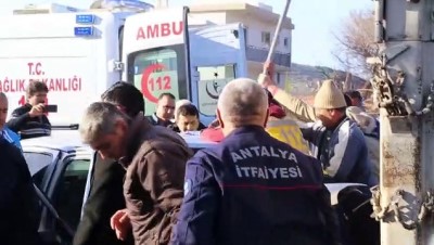 Antalya'da Zincirleme Trafik Kazası Açıklaması 3 Yaralı