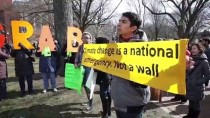 Beyaz Saray Önünde 'Ulusal Acil Durum' Protestosu