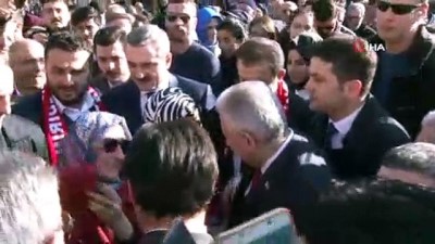 Binali Yıldırım Seçim Çalışmalarının Startını Eyüpsultan'da Verdi