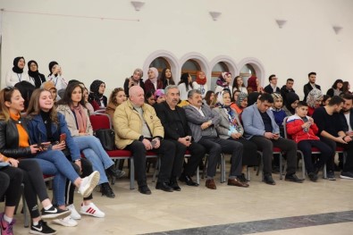 Gençler Doyasıya Eğlendi