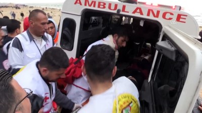 İsrail Askerleri Gazze Sınırında 20 Filistinliyi Yaraladı