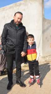 İzmit'te Köy Yollarında Patenle Gezilebiliyor