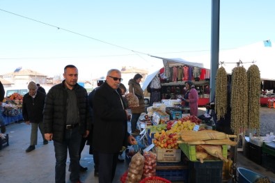 Uçhisar Belediye Başkanı Ali Karaaslan Salı Pazarında Fiyat Kontrolü Yaptı