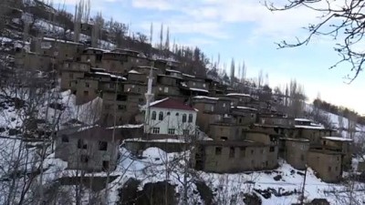 Hizan'ın Taş Evlerinin Manzarası Kışın Bir Başka Güzel