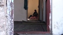 EVDE TEK BAŞINA - Kahramanmaraş'ta Gasp