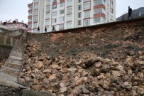 DEPREM PANİĞİ - Kimi Deprem Sandı Kimi Trafik Kazası