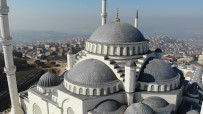 ÇAMLICA CAMİİ - Çamlıca Camii'nde Halılar Yerleştirildi