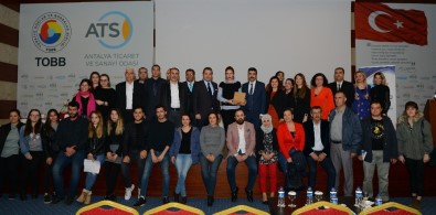 'Girişimcilik Zirvesi'Ne Büyük İlgi