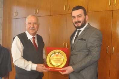 Hakem Ve Gözlemcilerden Başkan Akdemir'e Ziyaret