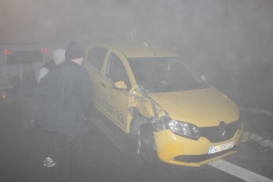 İstanbul'da Yoğun Sis Kazaları Beraberinde Getirdi