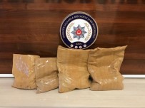 ŞEHİRLERARASI OTOBÜS - Karton Kutunun Çevresine Gizlenen 4 Kilo 250 Gram Eroin Ele Geçirildi
