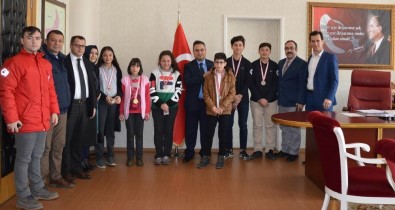 Mangala Ödülleri Kaymakam Halim'den