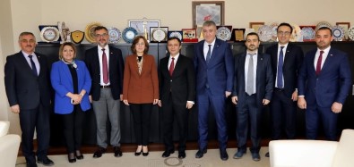 MHP Genel Başkan Yardımcısı Depboylu, ERÜ Rektörü Çalış'ı Ziyaret Etti