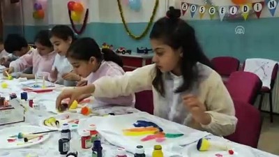 Türk Ve Suriyeli Öğrenciler Sanatsal Etkinlikte Buluştu
