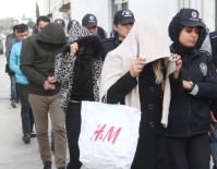 LÜKS OTOMOBİL - Yasa Dışı Bahis Operasyonunda Gözaltına Alınan 35 Kişi Adliyeye Sevk Edildi