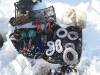 UZMAN JANDARMA - Bitlis'te 3 Sığınak Bulundu