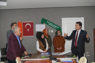 Dündar, AK Parti Osmangazi SKM'yi Ziyaret Etti