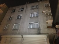 Gaziosmanpaşa'da Çatlakların Oluştuğu Bina Tahliye Edildi