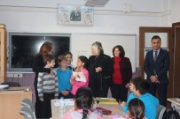 KOMPOZISYON - İlçe Milli Eğitim Müdürü Aldoğan'dan  Ada'ya Sürpriz Ziyaret