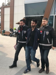 İş Yerinden 10 Bin TL'lik Kablo Çalan Kağıt Toplayıcısı Polise Yakalandı