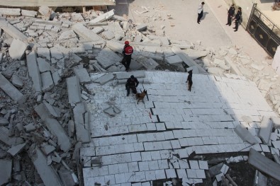 Mersin'de Çöken Bina 4 Ay Önce Belediye Tarafından Mühürlenmiş