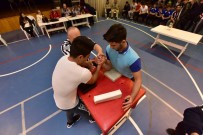 BİLEK GÜREŞİ - Osmaniye'de Okullar Arası Bilek Güreşi