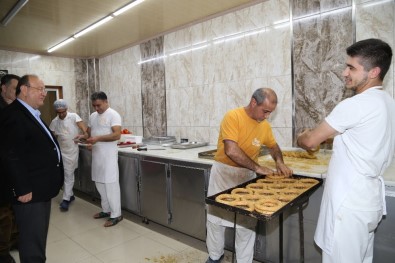 Başkan Özakcan'dan Gece Vardiyası