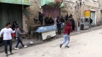 CUMA NAMAZI - İsrail Askerleri Batı Şeria'da 2 Filistinliyi Yaraladı