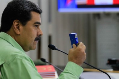 Maduro'nun Kapattığı Brezilya Sınırında Kuyruklar Oluştu