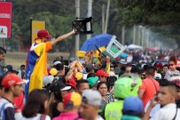 RICHARD BRANSON - Maduro Yanlısı Ve Karşıtı Konserlere Saatler Kaldı