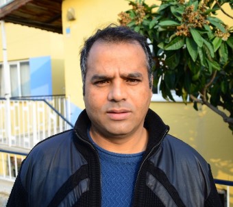 Park Halindeki Otomobilin Lastiğini Bıçakla Kestiler