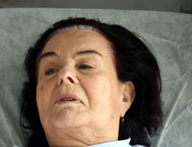Ünlü sanatçı Fatma Girik ameliyat oldu