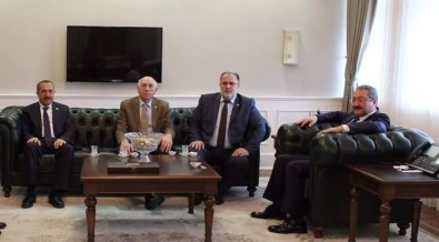 Van'a 69 Hekim Atandı