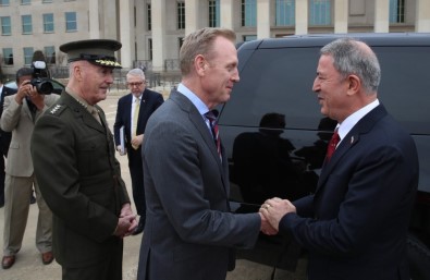 Milli Savunma Bakanı Akar ABD'de