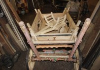 FAYTON - Teknolojiye Yenik Düşen Fayton Ve Yaylı Arabaların Artık Minyatürü Yapılıyor