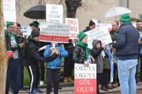 TÜRKLER - Yağmur Altında Kitap Okuma Aşkı