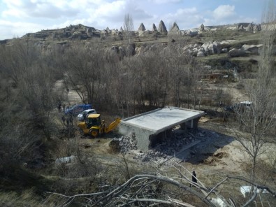 Kapadokya'da Bugün 3 Kaçak Yapı Daha Yıkıldı