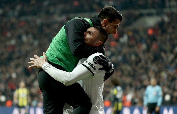 Beşiktaş - Fenerbahçe maçında müthiş geri dönüş!