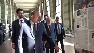 Bakan Çavuşoğlu ACANU Fotoğraf Sergisini Gezdi