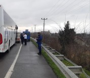 Gürcü Otobüsüne Kaçak İçki Ve Sigara Baskını Haberi