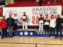 FARUK ÇELİK - Karateciler Dereceye Girmek İçin Mücadele Etti