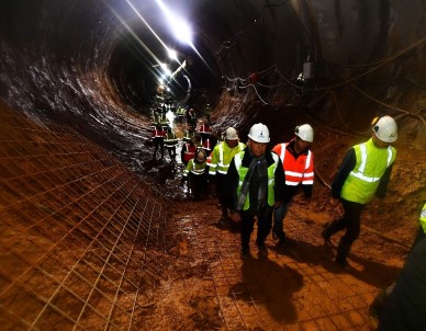 Narlıdere Metrosu'nda 'İlk Işık' Göründü