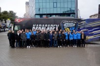 TESLIM BAYRAĞı - Onursal Başkan'a 2. Lig Sözü Verdiler