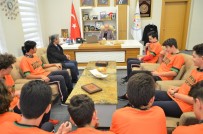 BASKETBOL TAKIMI - Şampiyonlardan Başkan Öztürk'e Ziyaret