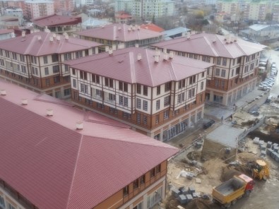 TOKİ, Van Erciş'te 216 Adet İş Yeri Ve 41 Adet Ofisi Satışa Sundu