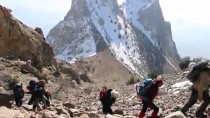 NAHÇıVAN - Türk Dağcılar Hocalı Katliamı Kurbanları İçin Tırmandı